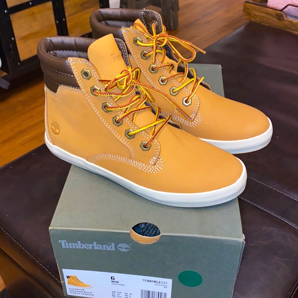 Boots .. Dausette Sneaker Boot